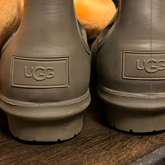 Ugg Chelsea rubber boots - Picture 6 of 7